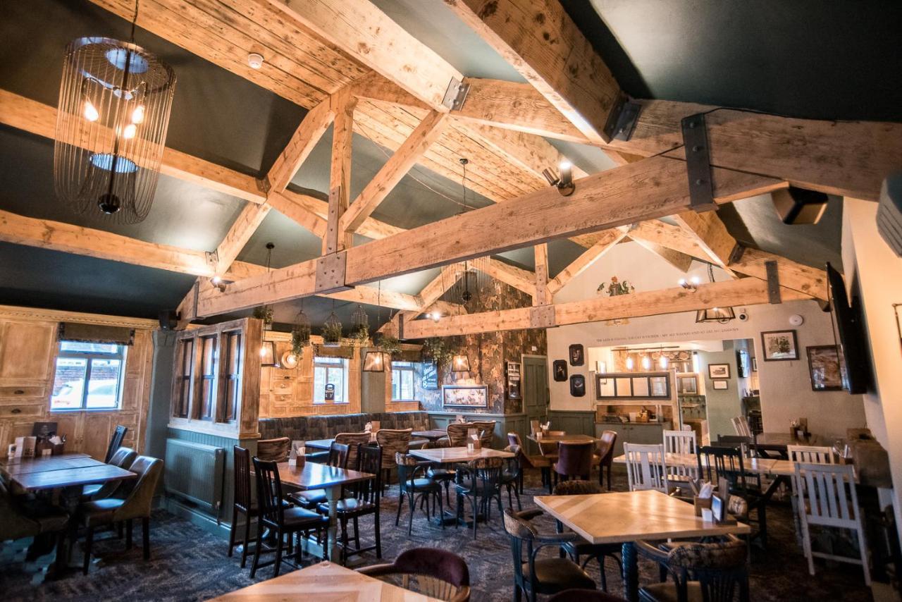 Cat & Lion Country Pub And Hotel Warrington  Buitenkant foto